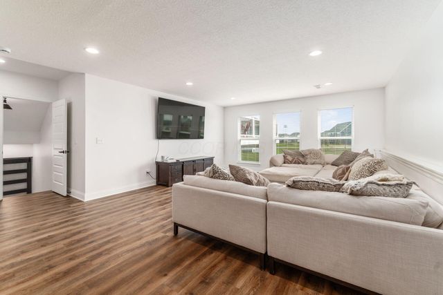 325 Silver Fox Way, Delaware, OH 43015