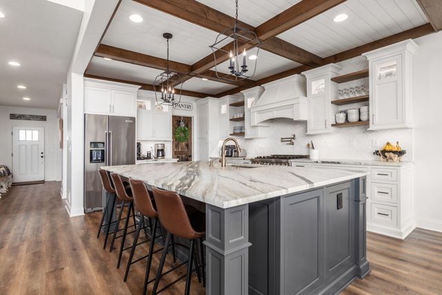 325 Silver Fox Way, Delaware, OH 43015