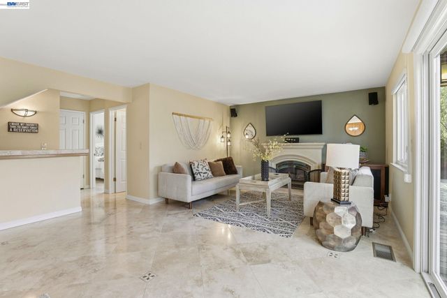 3593 Whitehall Ct, Pleasanton, CA 94588