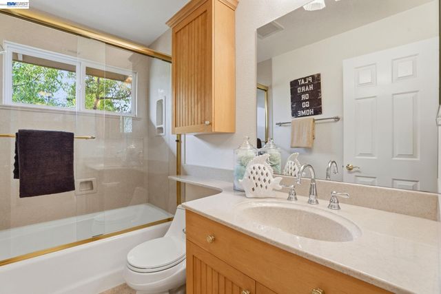 3593 Whitehall Ct, Pleasanton, CA 94588