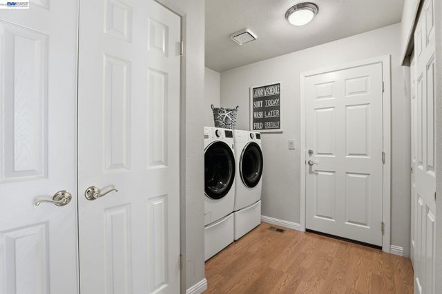 3593 Whitehall Ct, Pleasanton, CA 94588