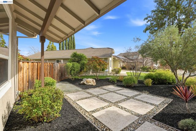3593 Whitehall Ct, Pleasanton, CA 94588