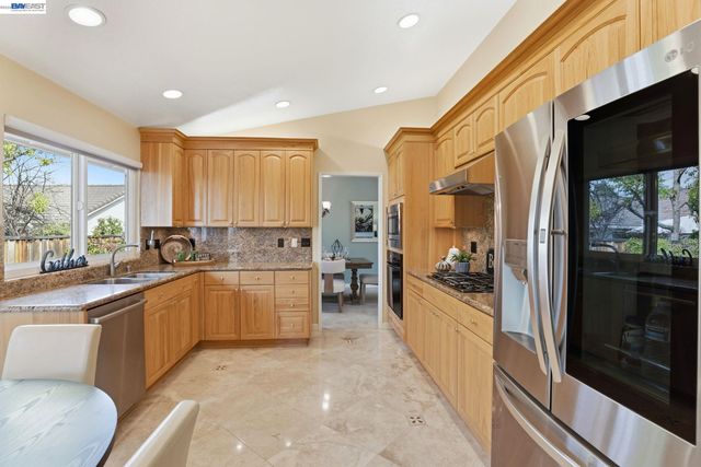 3593 Whitehall Ct, Pleasanton, CA 94588