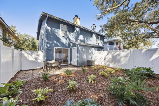 181 SYLVAN Drive, Atlantic Beach, FL 32233