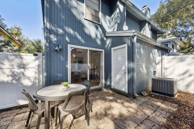 181 SYLVAN Drive, Atlantic Beach, FL 32233