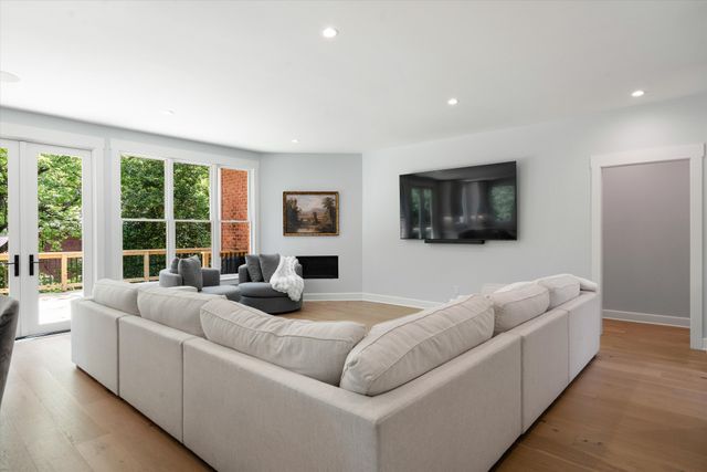 7061 Willowick Dr, Brentwood, TN 37027