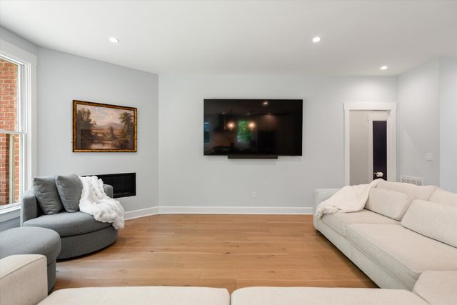 7061 Willowick Dr, Brentwood, TN 37027