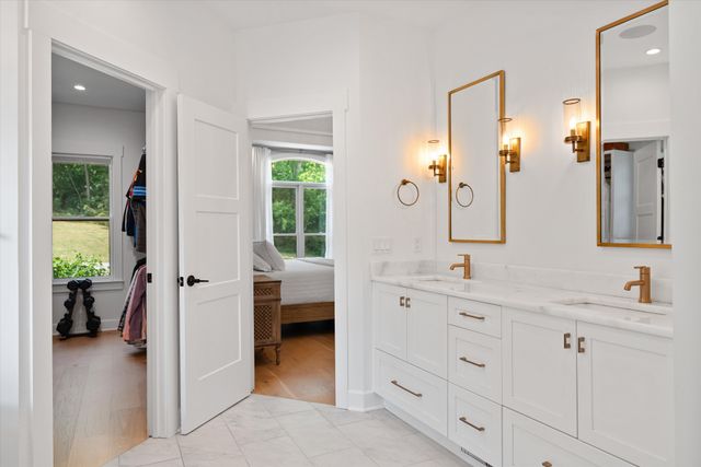 7061 Willowick Dr, Brentwood, TN 37027