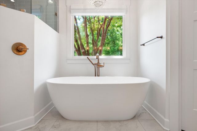 7061 Willowick Dr, Brentwood, TN 37027