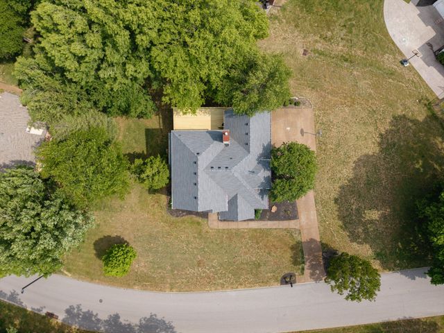 7061 Willowick Dr, Brentwood, TN 37027