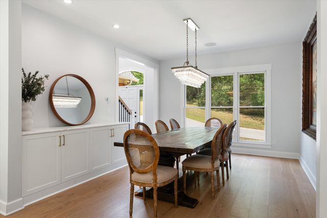 7061 Willowick Dr, Brentwood, TN 37027