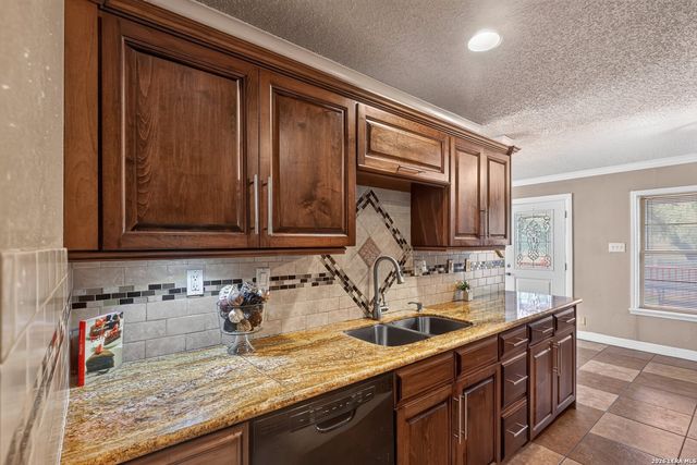 3647 Cameron Springs, San Antonio, TX 78244