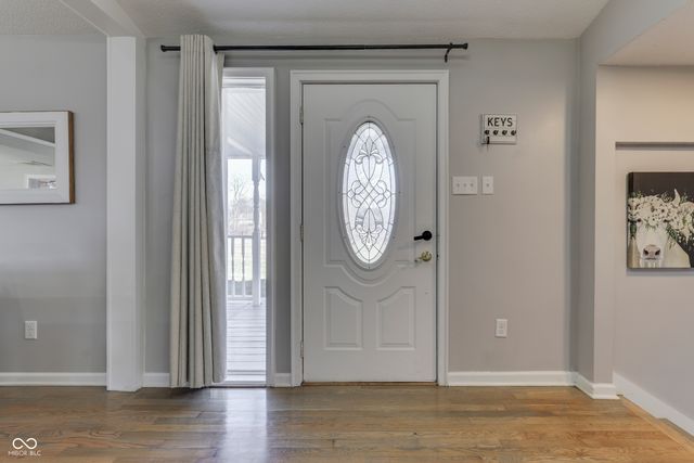 6125 E Edgewood, Indianapolis, IN 46237