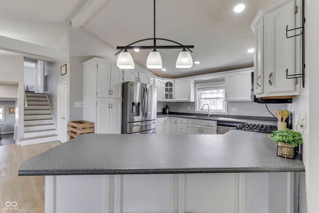 6125 E Edgewood, Indianapolis, IN 46237