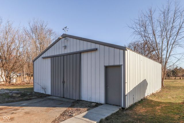 6125 E Edgewood, Indianapolis, IN 46237