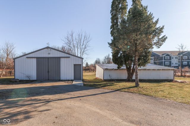 6125 E Edgewood, Indianapolis, IN 46237
