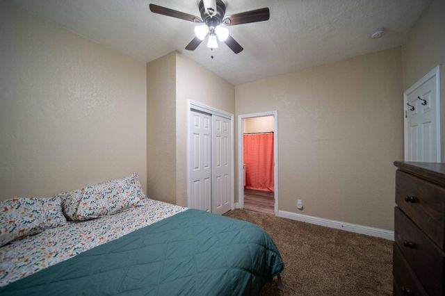 1834 Young, Selma, CA 93662