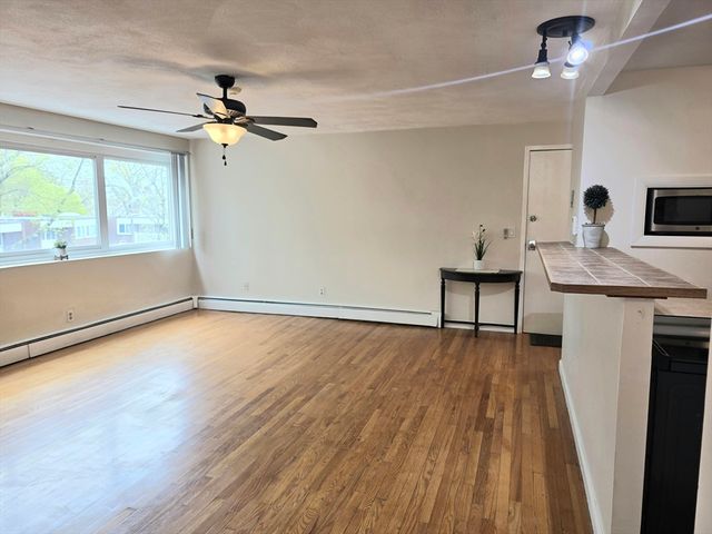 31 Jones Ter 22, Stoughton, MA 02072