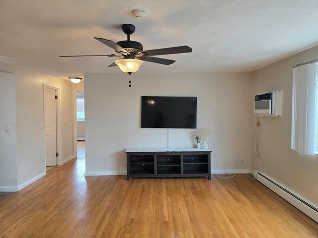31 Jones Ter 22, Stoughton, MA 02072