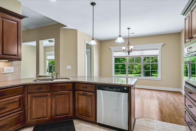 112 Silverstone Ln, Hermitage, TN 37076
