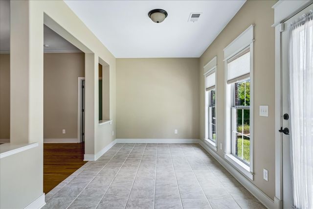 112 Silverstone Ln, Hermitage, TN 37076