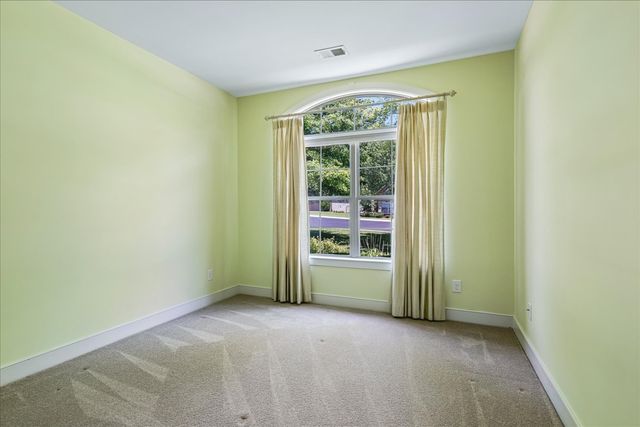 112 Silverstone Ln, Hermitage, TN 37076