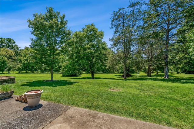 112 Silverstone Ln, Hermitage, TN 37076