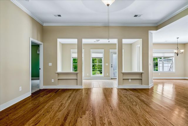 112 Silverstone Ln, Hermitage, TN 37076