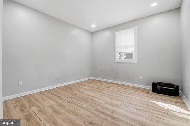 1421 W FAYETTE ST, Baltimore, MD 21223