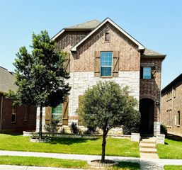 1013 Vineyard Drive, Euless, TX 76039