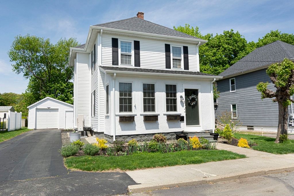 3 Worcester, Clinton, MA 01510