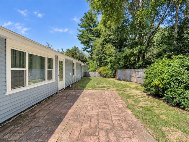 16 Sandra Drive, North Kingstown, RI 02852