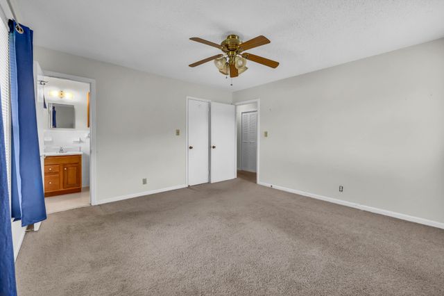 102 Bullock Dr, Clarksville, TN 37040