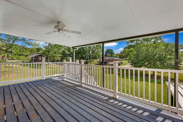 102 Bullock Dr, Clarksville, TN 37040