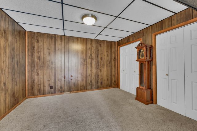 102 Bullock Dr, Clarksville, TN 37040