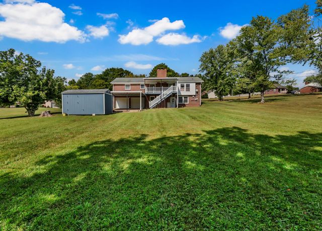102 Bullock Dr, Clarksville, TN 37040