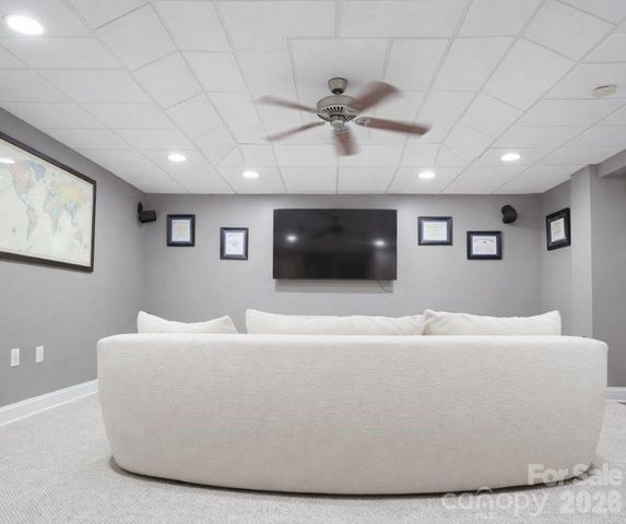 1081 Horse Rock Road, Hickory, NC 28602