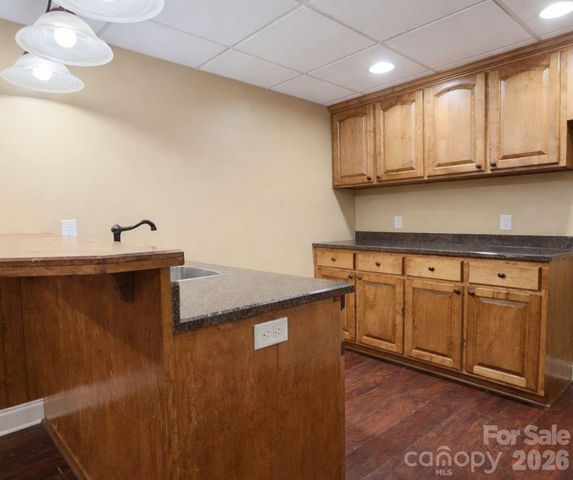 1081 Horse Rock Road, Hickory, NC 28602