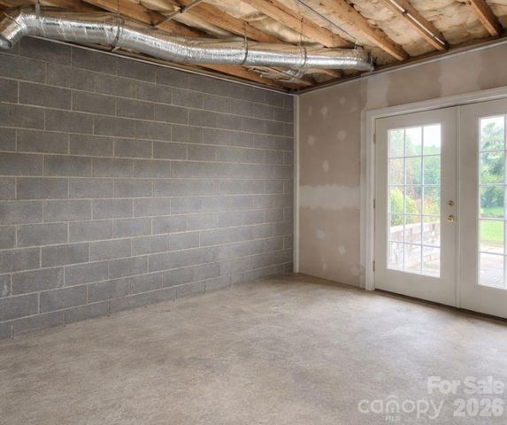 1081 Horse Rock Road, Hickory, NC 28602