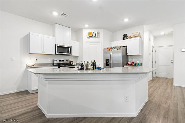 7910 Aurora Sky Street, North Las Vegas, NV 89084