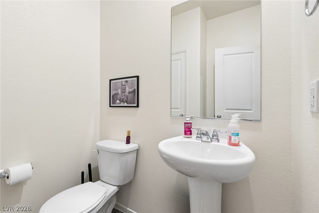 7910 Aurora Sky Street, North Las Vegas, NV 89084