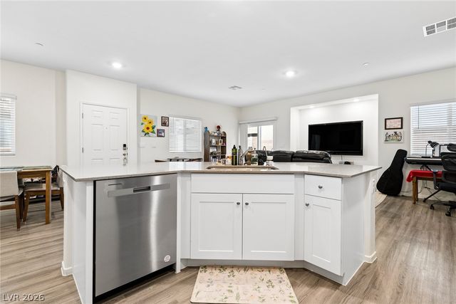 7910 Aurora Sky Street, North Las Vegas, NV 89084