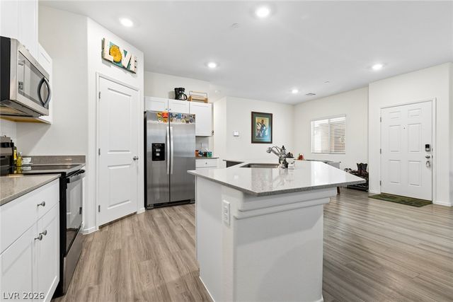 7910 Aurora Sky Street, North Las Vegas, NV 89084