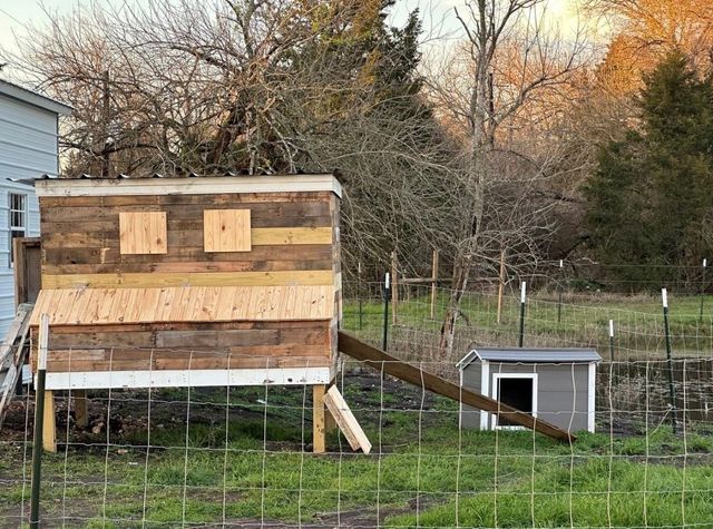 4085 Nicholson Lake Road, Chappell Hill, TX 77426