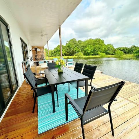 4085 Nicholson Lake Road, Chappell Hill, TX 77426