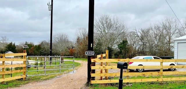 4085 Nicholson Lake Road, Chappell Hill, TX 77426