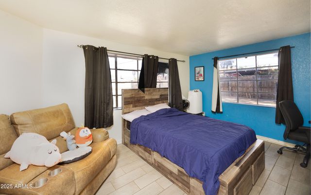 2736 W EL CAMINITO Drive, Phoenix, AZ 85051