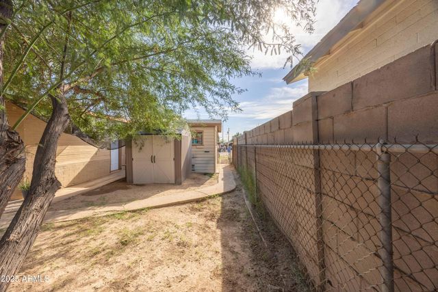 2736 W EL CAMINITO Drive, Phoenix, AZ 85051