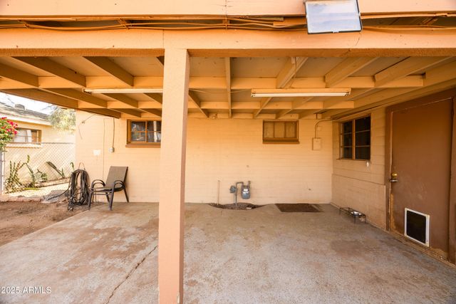 2736 W EL CAMINITO Drive, Phoenix, AZ 85051