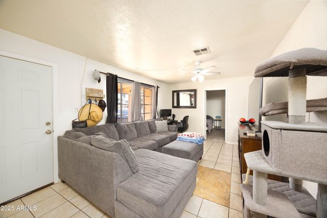 2736 W EL CAMINITO Drive, Phoenix, AZ 85051